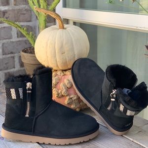 Women’s Ugg low top boots size 10